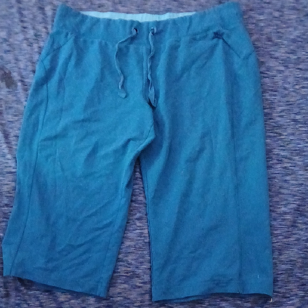Athletic Works Women's Teal Capris